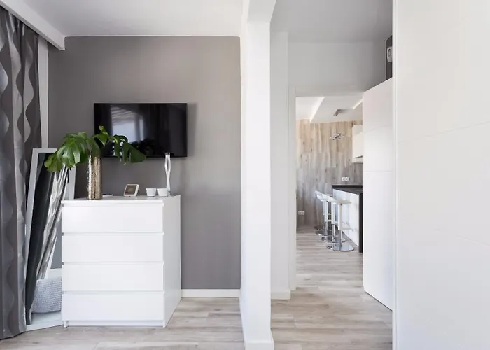 Апартаменты Pearl Адехе